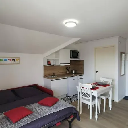 Studio 2 Pers Avec Acces Piscine Et Sauna Les Déserts Extérieur photo