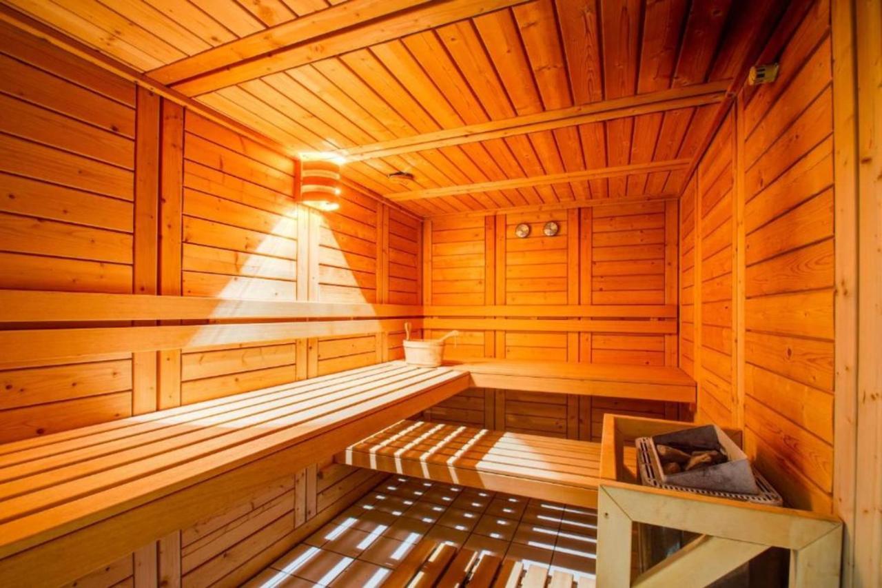 2 Pers Avec Acces Piscine Et Sauna Les Déserts