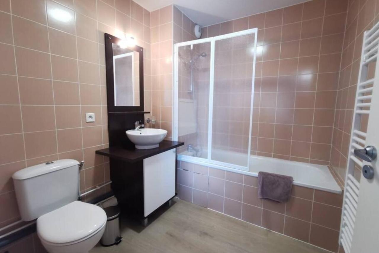 2 Pers Avec Acces Piscine Et Sauna Appartement Les Déserts